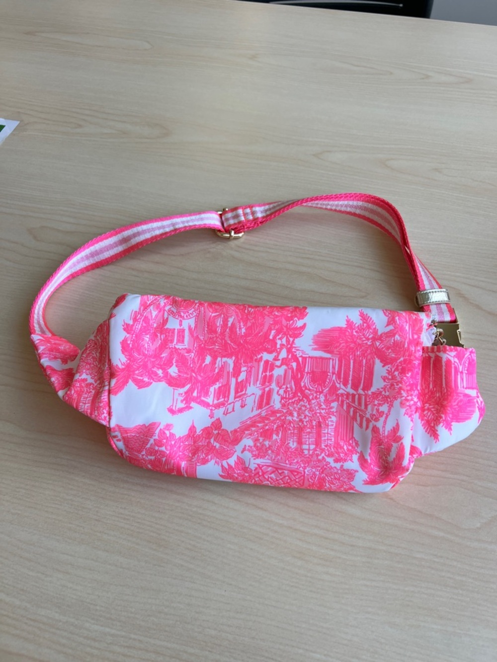 Lilly Pulitzer Torrey belt bag fanny pack pink and white gold toile print palm - Picture 4 of 12